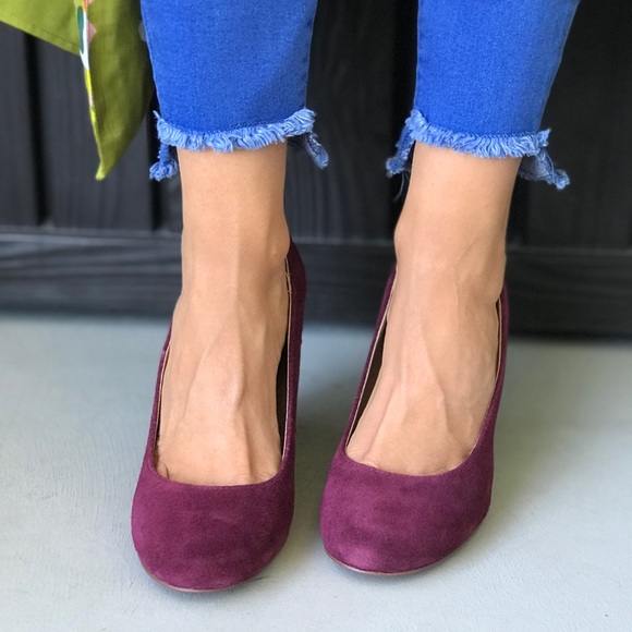 Pearl Drop Embellished Burgundy Block Heel Pumps - Picture 3 of 7